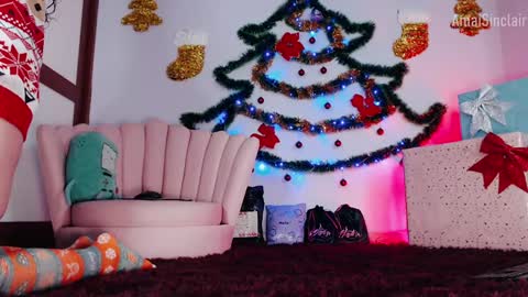 Snapshot of amaisinclair chatting on December 24, 5:05 am Amai Sinclair online show from December 24, 5:05 am
