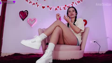 Snapshot of amaisinclair chatting on February 13, 6:09 am Amai Sinclair online show from February 13, 6:09 am