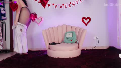 Snapshot of amaisinclair chatting on February 9, 6:01 am Amai Sinclair online show from February 9, 6:01 am