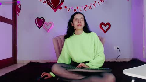 Snapshot of amaisinclair chatting on February 10, 5:58 am Amai Sinclair online show from February 10, 5:58 am