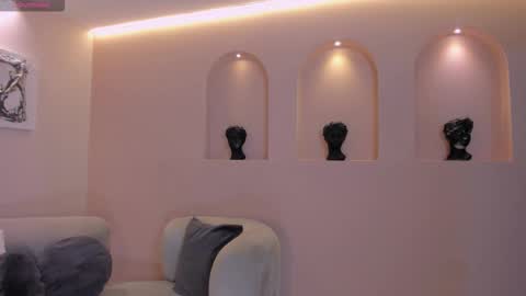 Amalia cruss online show from March 19, 9:30 pm