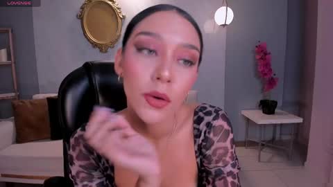 Amalia cruss online show from May 14, 9:20 pm