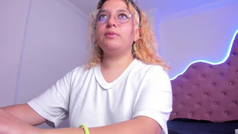 Amalia Im Back See you soon this January 7 at 10 pm Colombia time online show from January 8, 4:34 am