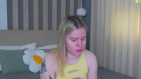 Amalia online show from May 19, 1:18 pm