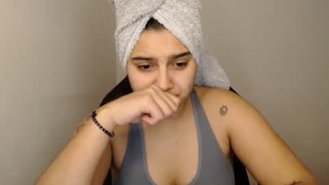 Snapshot of amanda5star chatting on January 27, 11:00 pm The queen of the biceps online show from January 27, 11:00 pm