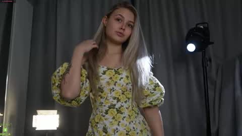     online show from October 30, 12:50 pm