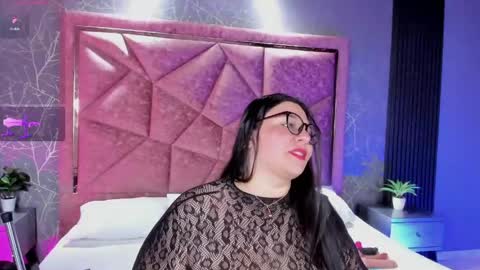 Amanda cruz online show from May 9, 1:07 am