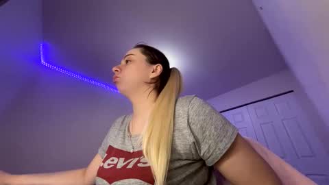 Amanda online show from February 27, 9:43 am