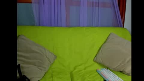 Snapshot of amapolasispanian chatting on September 18, 1:04 am Amapola online show from September 18, 1:04 am
