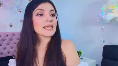 Amara Vega  online show from December 18, 11:45 am