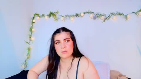 Amara Vega  online show from May 13, 4:35 pm