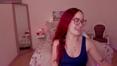 amaraa_couper1 online show from February 7, 4:27 am