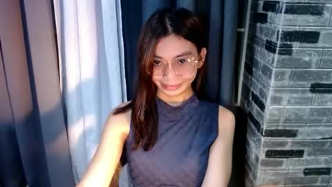 BELLA online show from May 18, 4:18 am