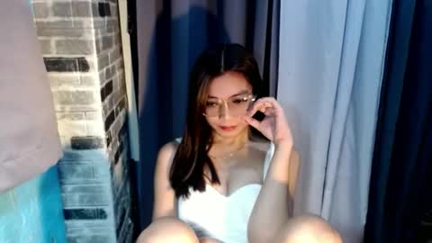 BELLA online show from May 23, 1:37 am