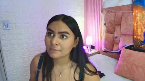 amarahanks_ online show from October 24, 4:25 pm