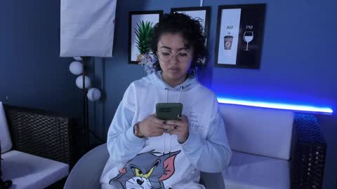 Emily online show from December 13, 11:45 am