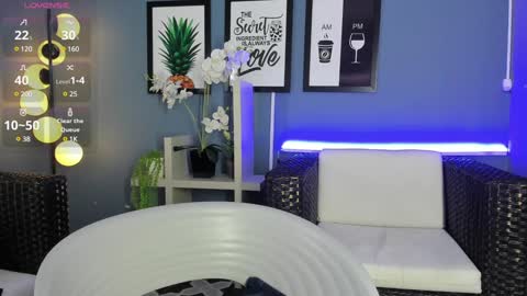Emily online show from December 24, 10:33 am