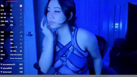 leash online show from May 17, 10:36 am