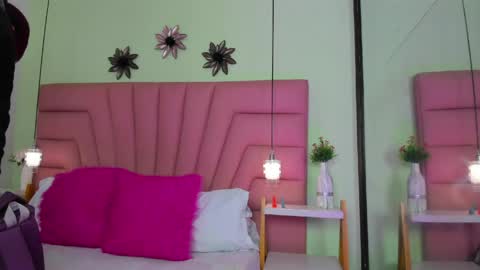 ambar85 online show from April 7, 11:12 am