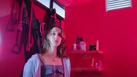 ambar_roux1 online show from January 12, 1:16 pm