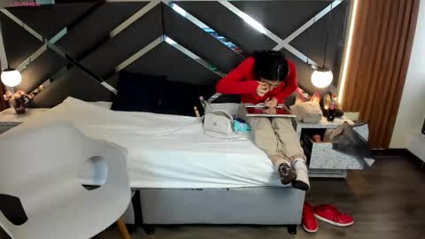 Ambar Ross online show from February 3, 12:10 pm