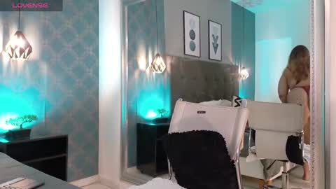 Snapshot of ambarroberts chatting on March 3, 1:26 pm Ambar online show from March 3, 1:26 pm
