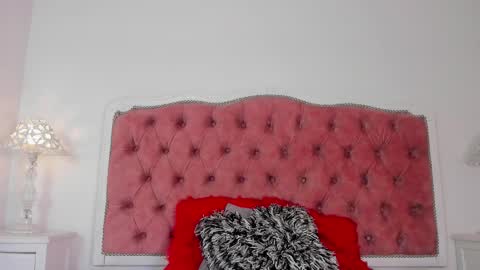 julieta  online show from October 12, 12:07 pm