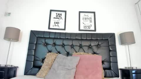 julieta  online show from April 5, 7:02 pm