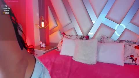 Tell me Amber online show from December 4, 10:21 pm