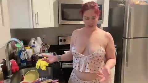 amberjen123 online show from May 6, 1:15 pm