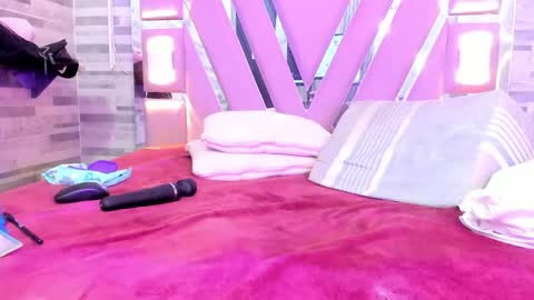 Amber online show from May 14, 7:41 pm