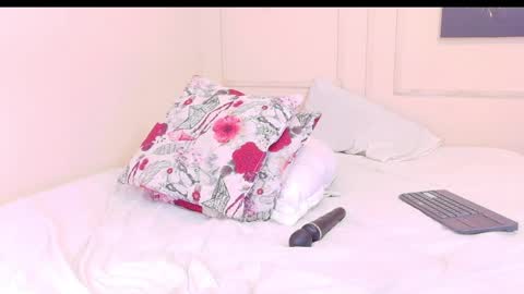ambers online show from April 4, 9:13 pm