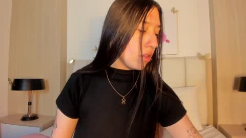 Amber online show from March 31, 5:46 pm