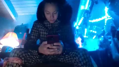 ambionce online show from April 4, 8:24 am