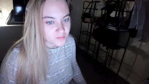 ambrosia__ online show from September 13, 4:42 am