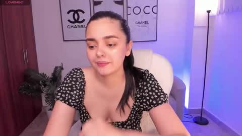 amelia online show from September 27, 12:01 pm