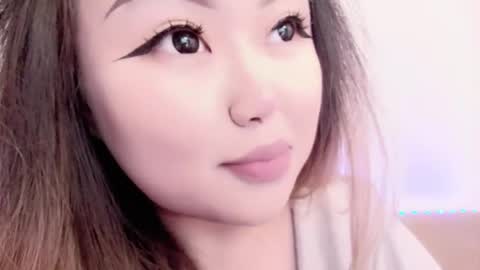 Amelia online show from March 27, 3:35 pm