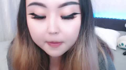 Amelia online show from May 20, 5:10 pm