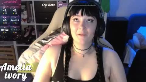 ameliaivory online show from May 5, 11:52 pm