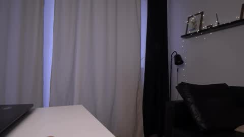 Amelia   online show from March 12, 3:37 pm