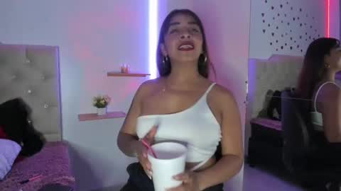 amelie brown online show from May 10, 12:24 am