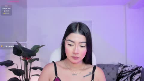 Amelie Jons online show from December 4, 8:07 pm