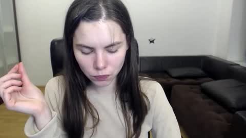 Amelie online show from November 17, 6:08 pm