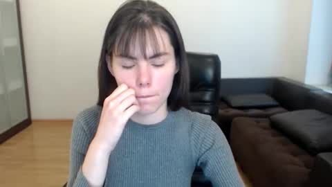 Amelie online show from November 16, 1:33 pm