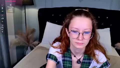 Amelie  online show from July 12, 11:11 am