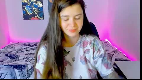 amellymillyy online show from November 3, 11:31 pm