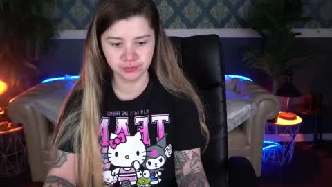 amellymillyy online show from March 29, 10:09 pm