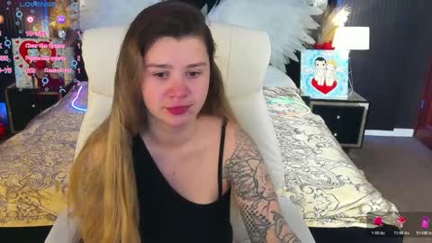 amellymillyy online show from April 6, 7:15 pm