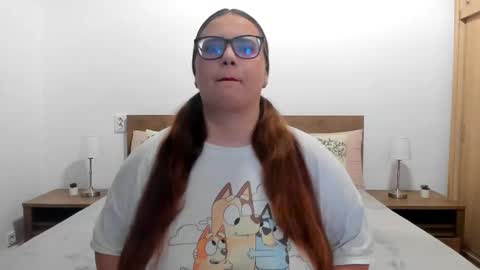 Amira Vyxen online show from October 7, 8:35 pm