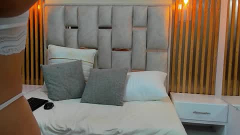 ammber_lennox online show from March 17, 11:25 am